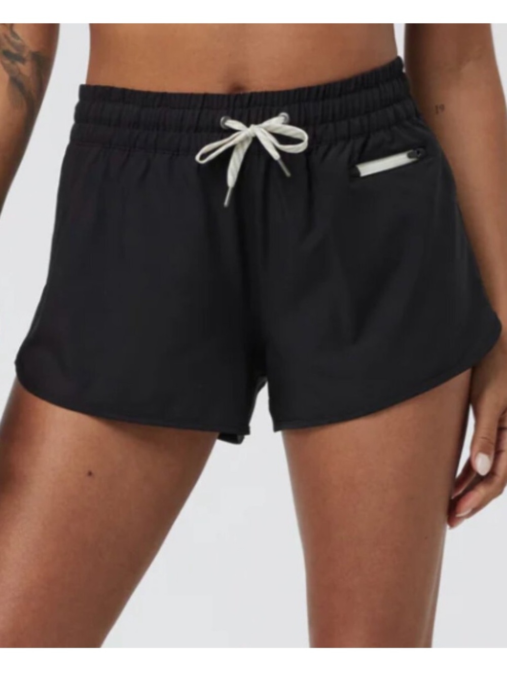 Vuori Clementine Black Camo Shorts XS